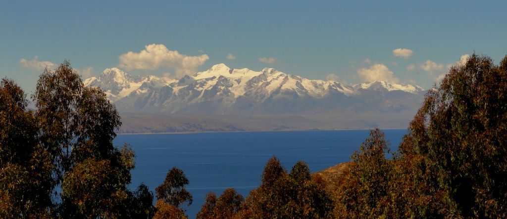 Isla del Sol : Au loin, l'Illampu (6400m)